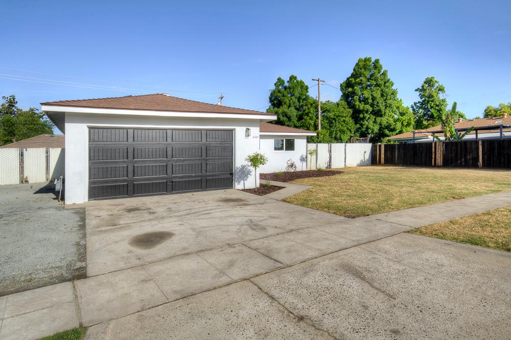 4745 N 5th Street, Fresno, CA, 93726