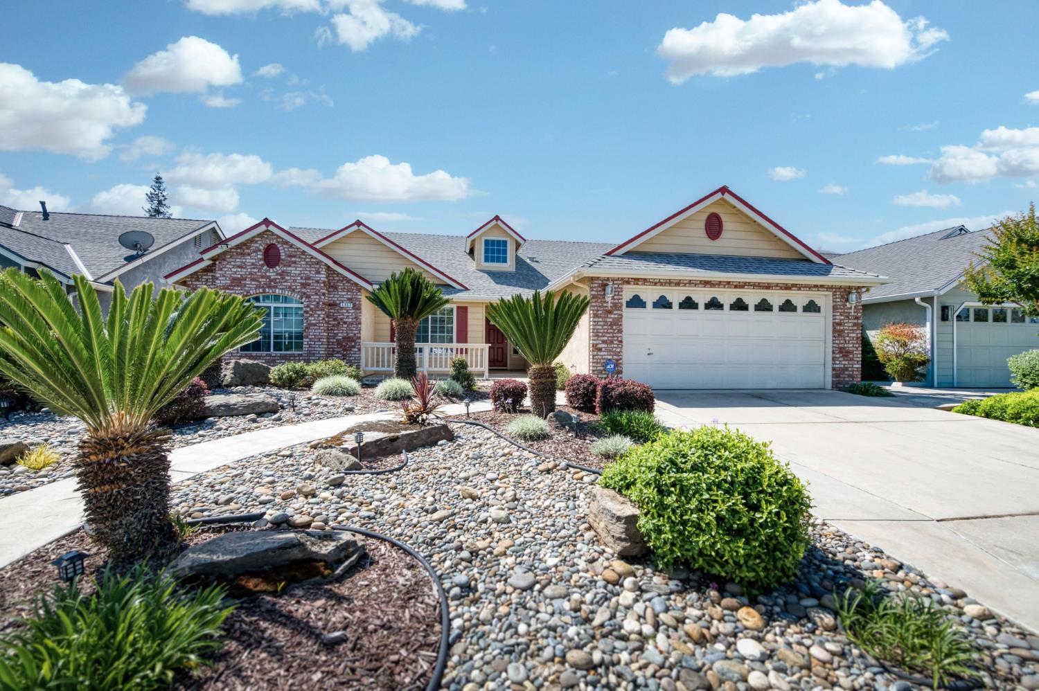 Single Family in Fresno - photo 2