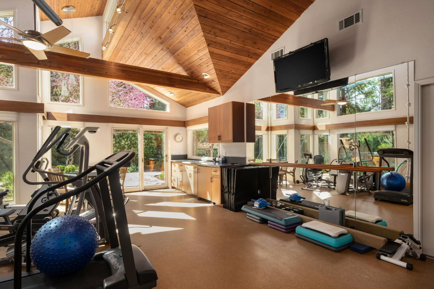 2273 W Dovewood Lane, Fresno, CA, 93711