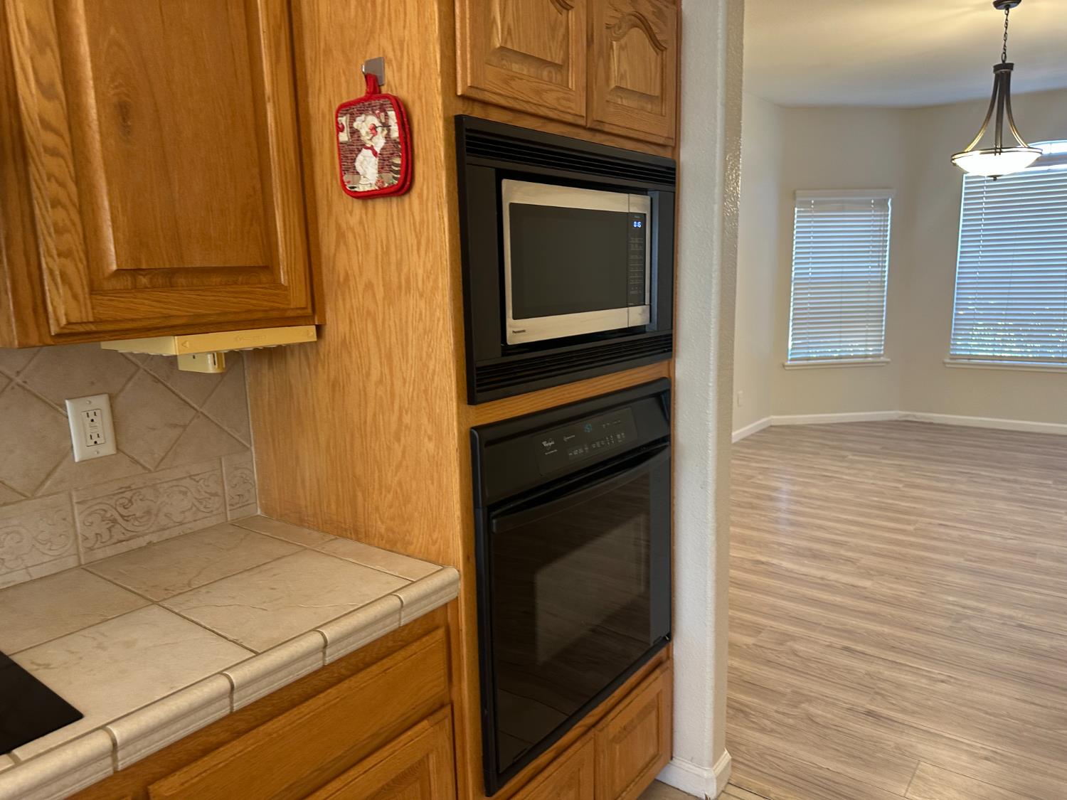 2523 E Cole Avenue, Fresno, CA, 93720 2523 E Cole Avenue, Fresno, CA, 93720