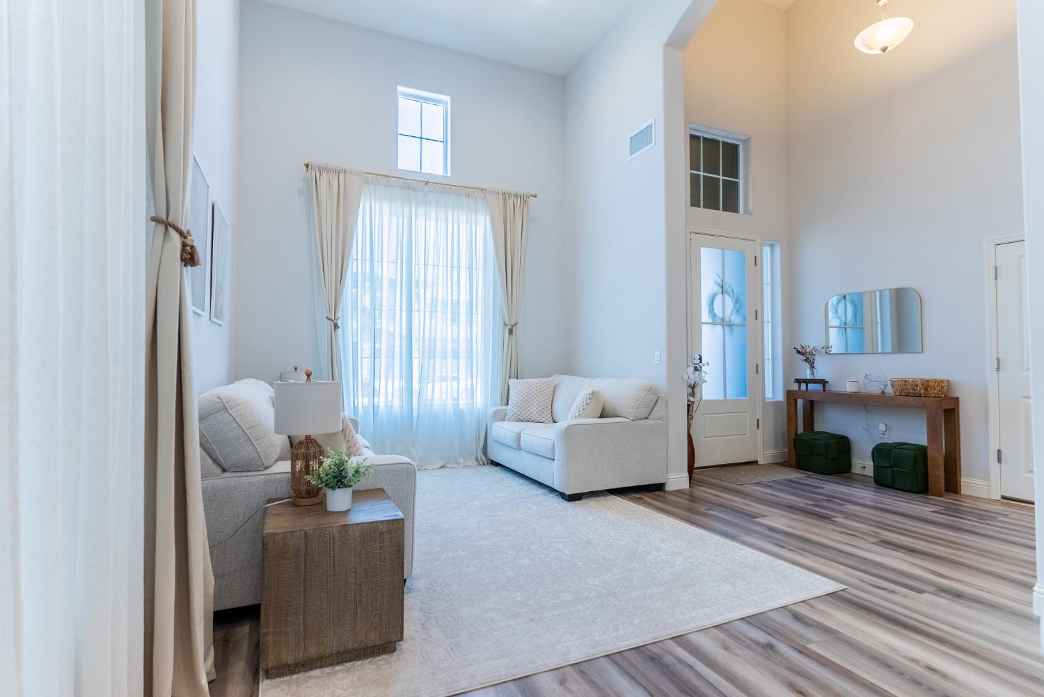 4176 Twain Avenue, Clovis, CA, 93619