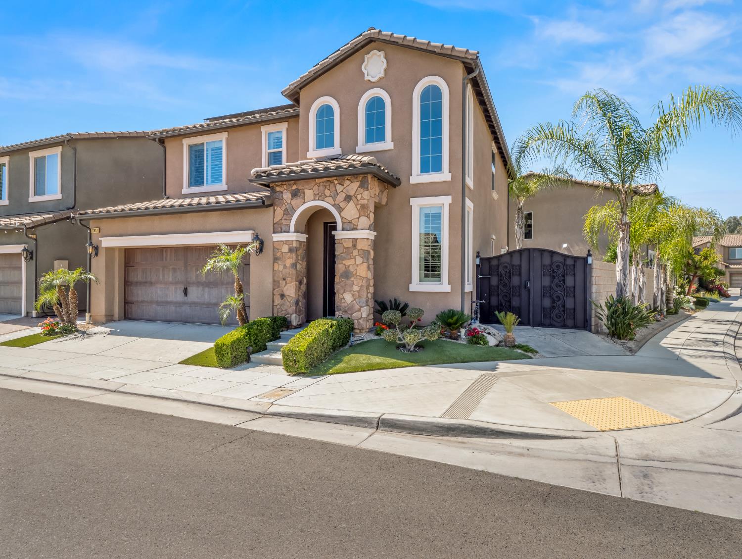 11617 N Bella Verde Avenue, Fresno, CA, 93730