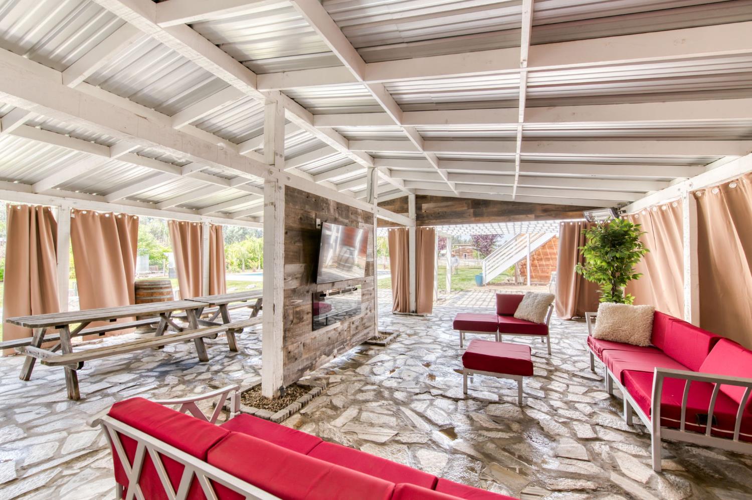 12215 N Friant Road, Fresno, CA, 93730