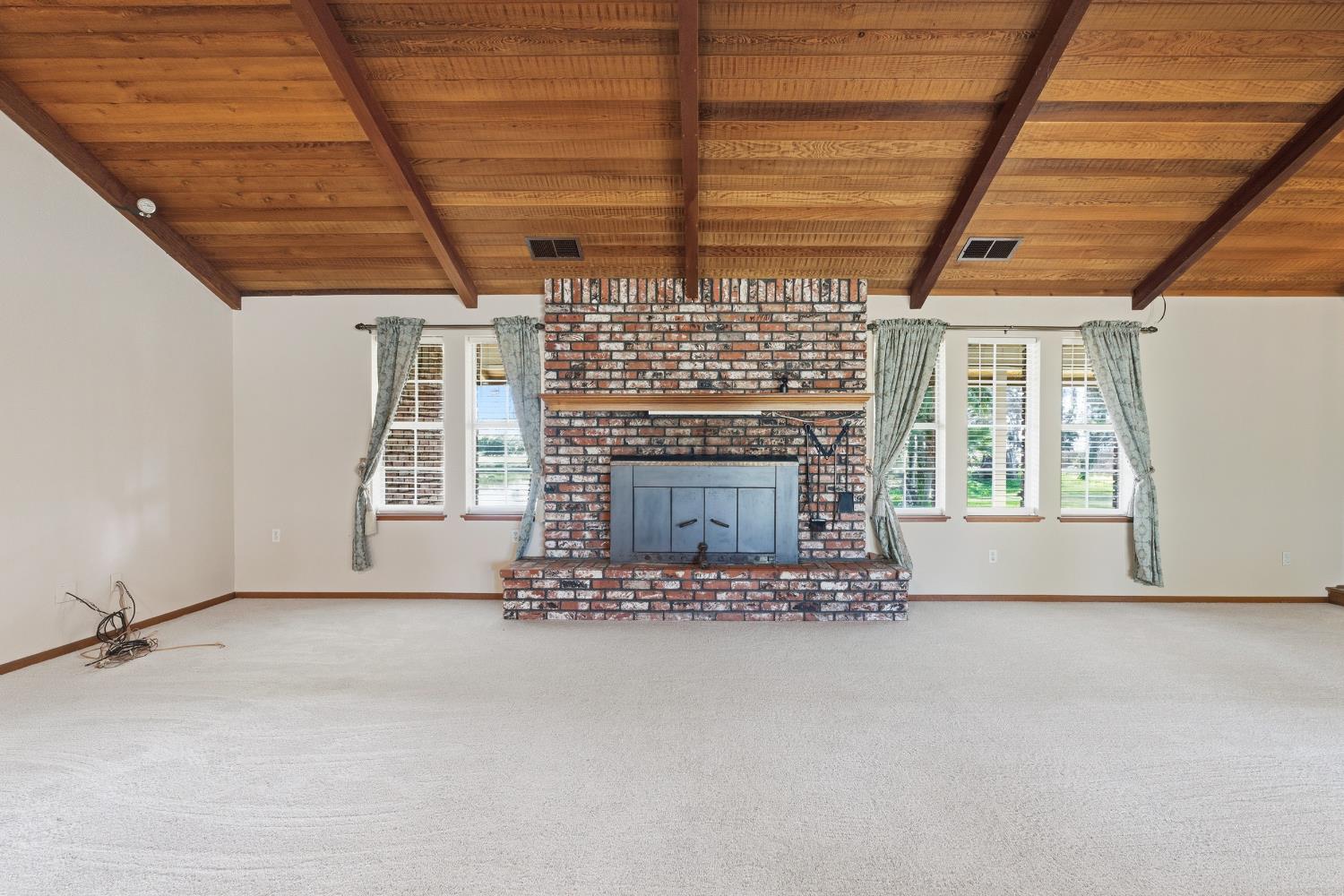 7176 E Butler Avenue, Fresno, CA, 93737