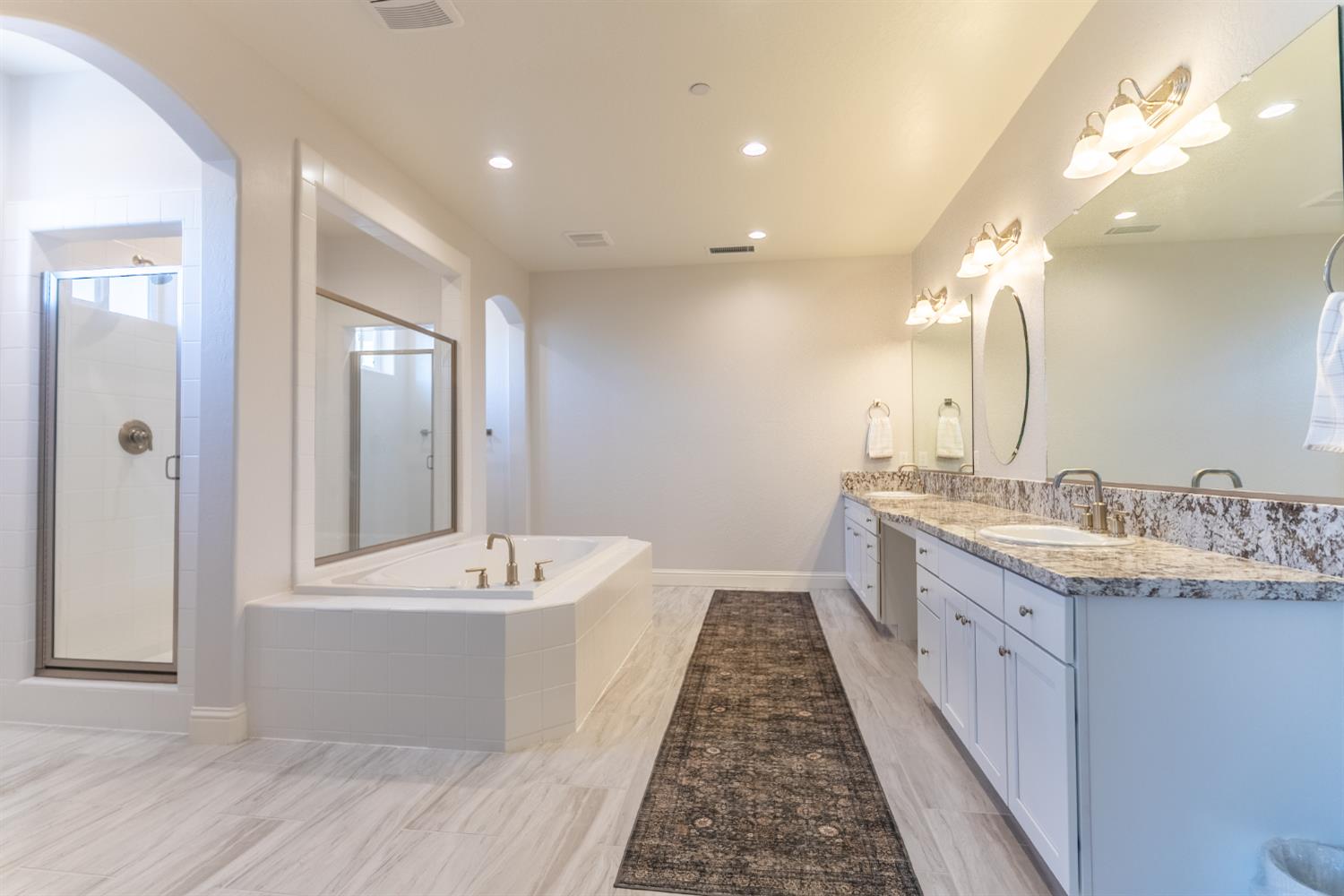 4176 Twain Avenue, Clovis, CA, 93619