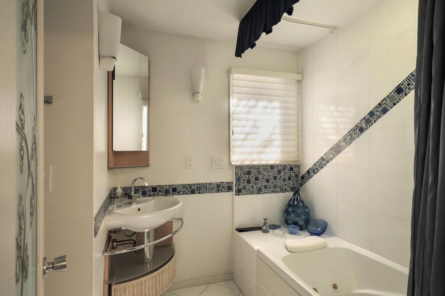 2273 W Dovewood Lane, Fresno, CA, 93711