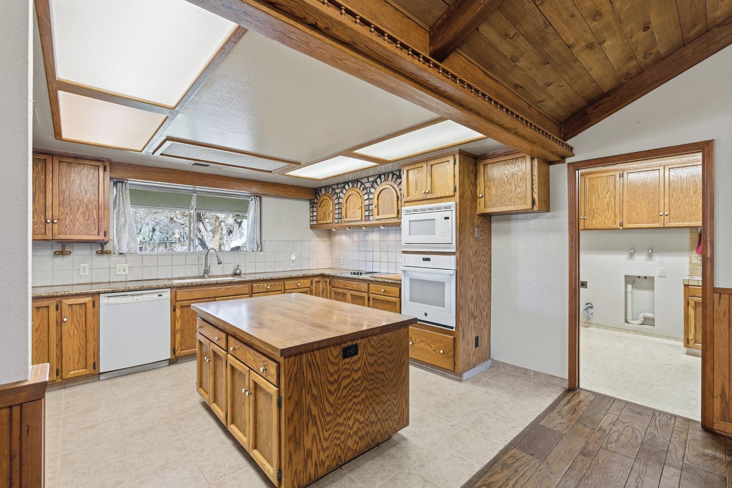 7176 E Butler Avenue, Fresno, CA, 93737