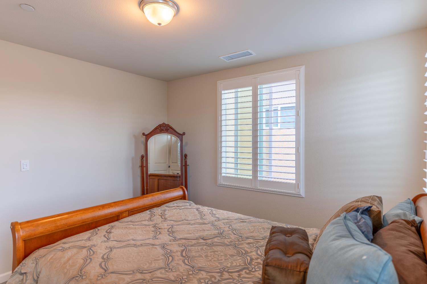 179 Sunset Drive S, Madera, CA, 93636