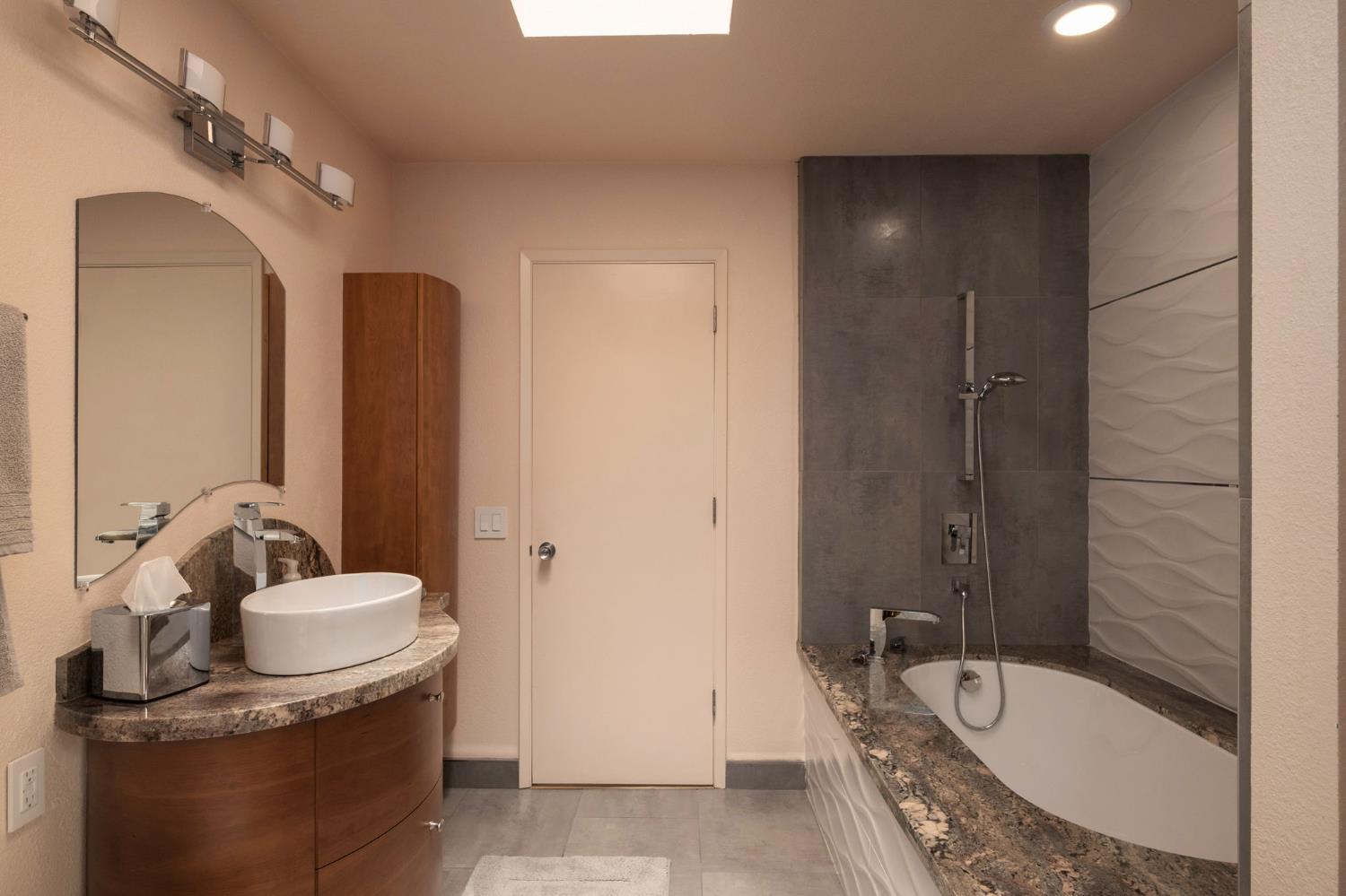 2273 W Dovewood Lane, Fresno, CA, 93711