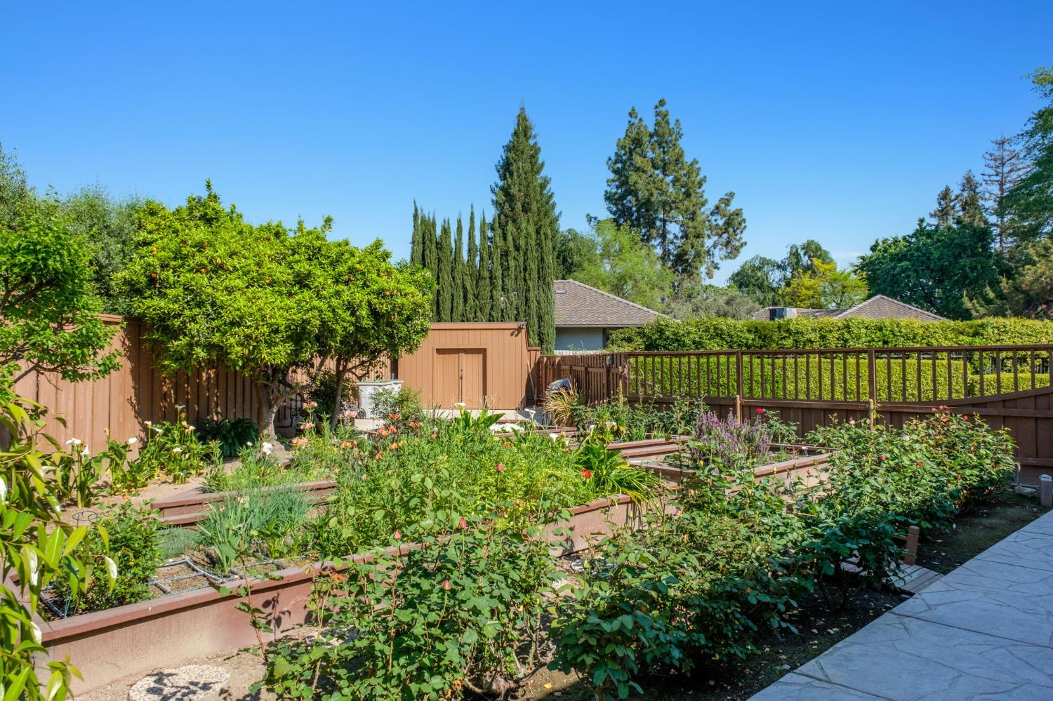 2273 W Dovewood Lane, Fresno, CA, 93711