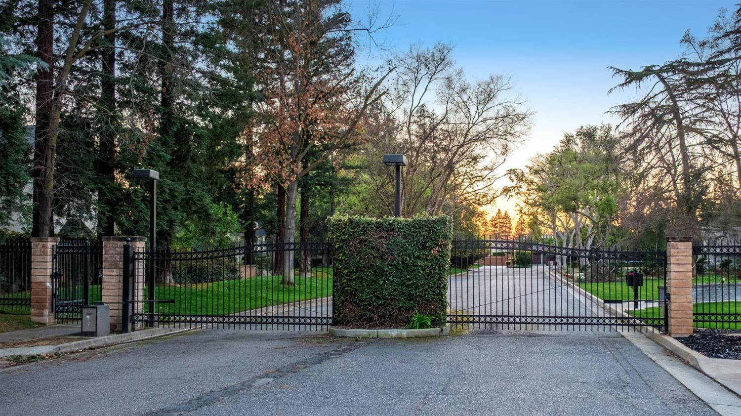 2273 W Dovewood Lane, Fresno, CA, 93711