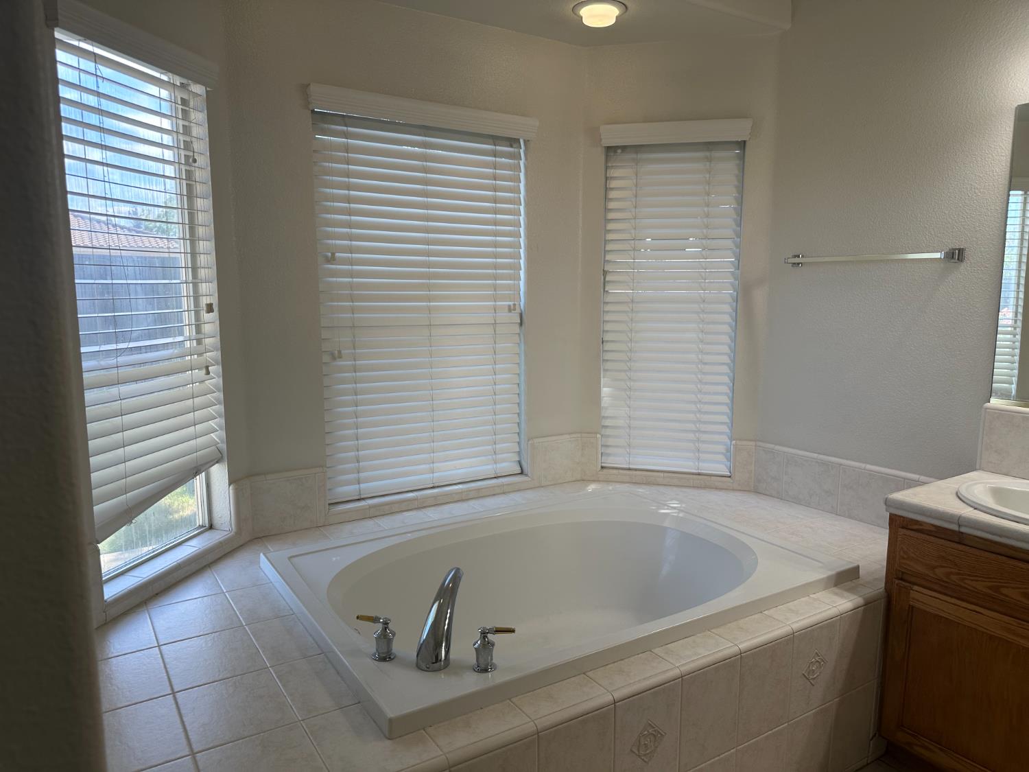 2523 E Cole Avenue, Fresno, CA, 93720 2523 E Cole Avenue, Fresno, CA, 93720