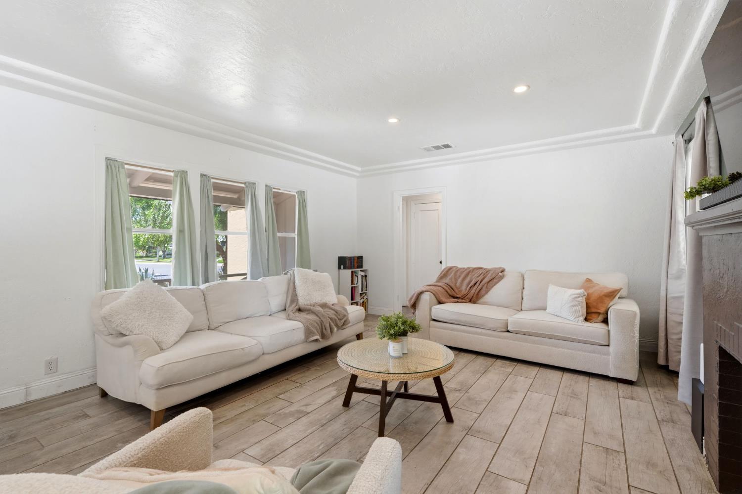 2142 N Wilson Avenue, Fresno, CA, 93704