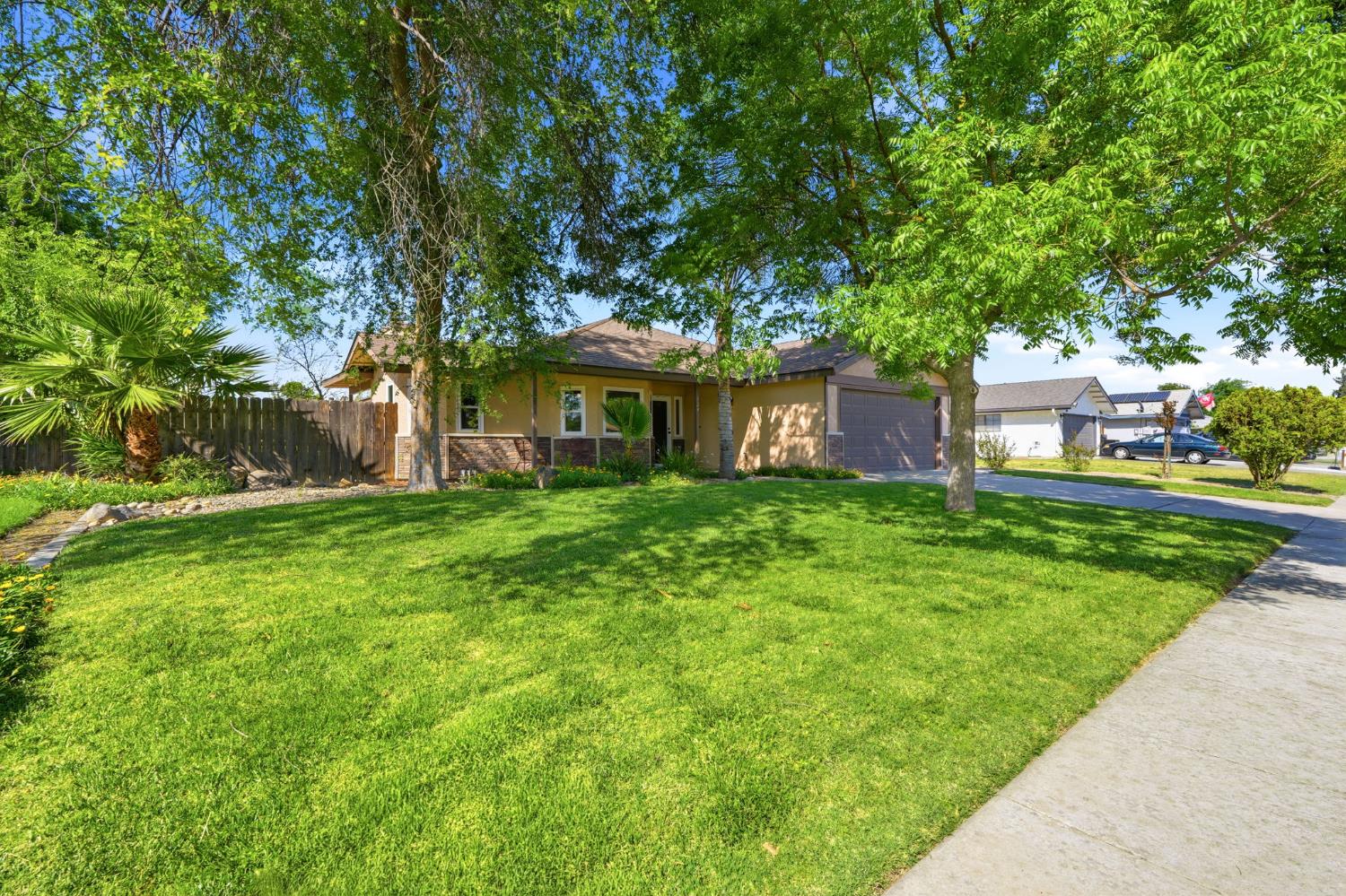 Single Family in Hanford - photo 3