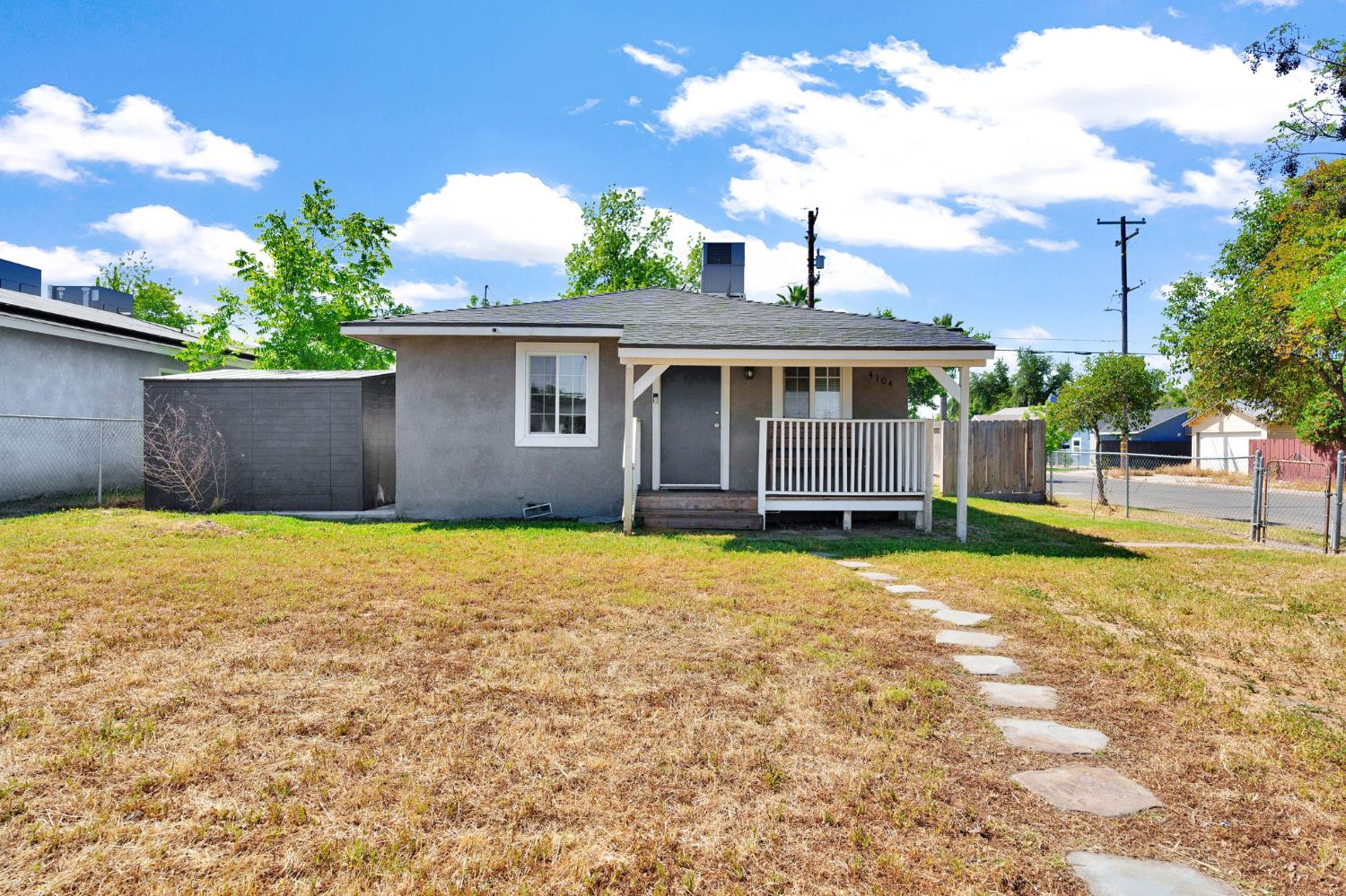 4104 E Madison Avenue, Fresno, CA, 93702