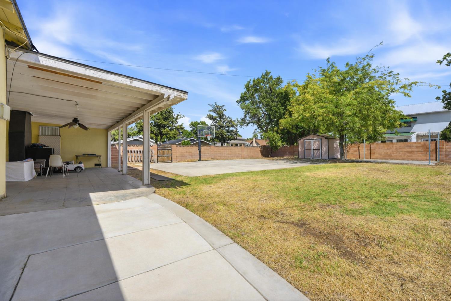 2142 N Wilson Avenue, Fresno, CA, 93704