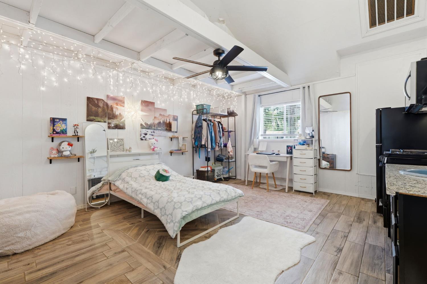 2142 N Wilson Avenue, Fresno, CA, 93704