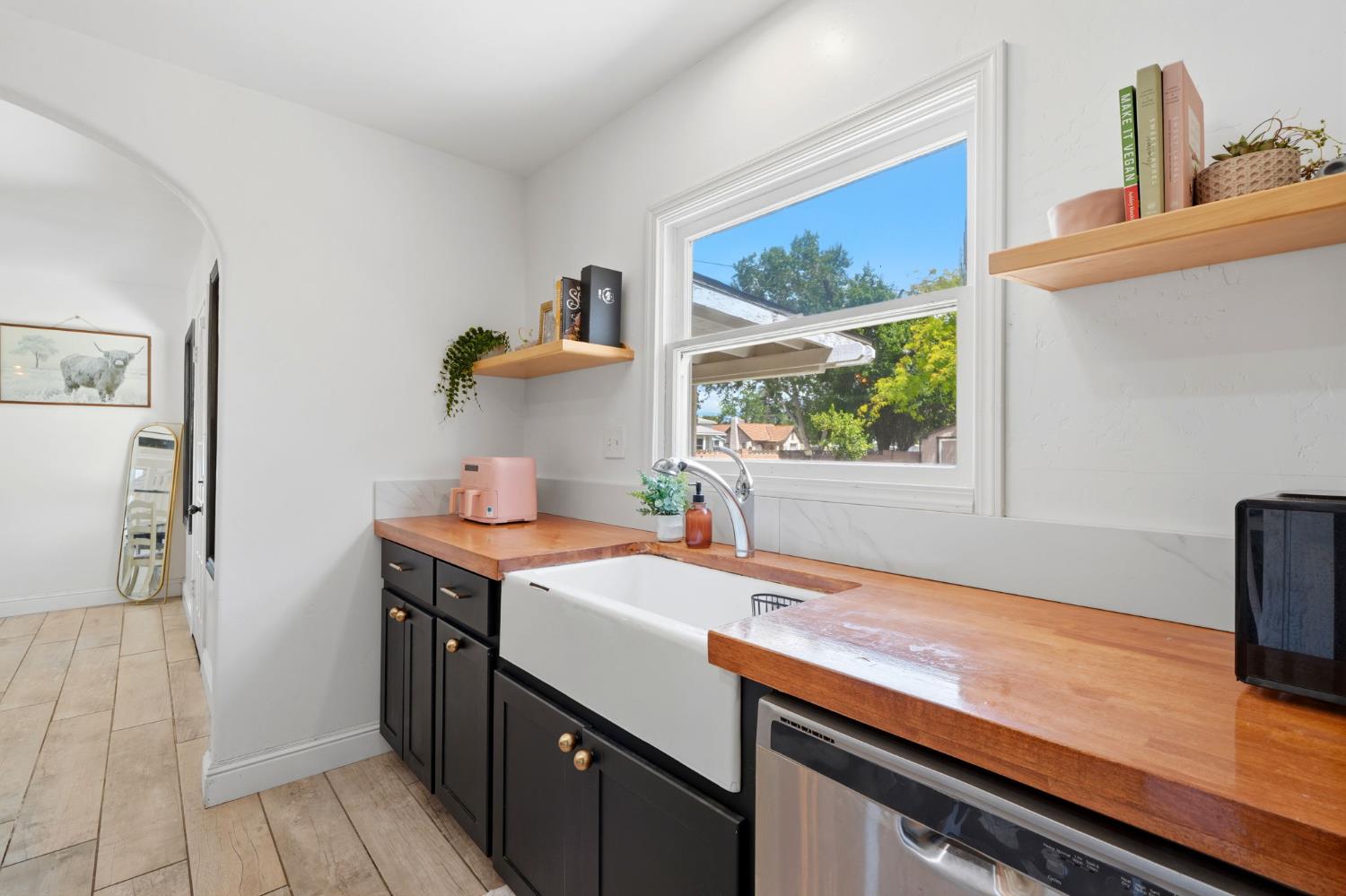 2142 N Wilson Avenue, Fresno, CA, 93704