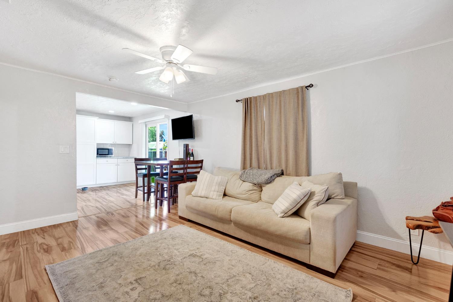 4104 E Madison Avenue, Fresno, CA, 93702