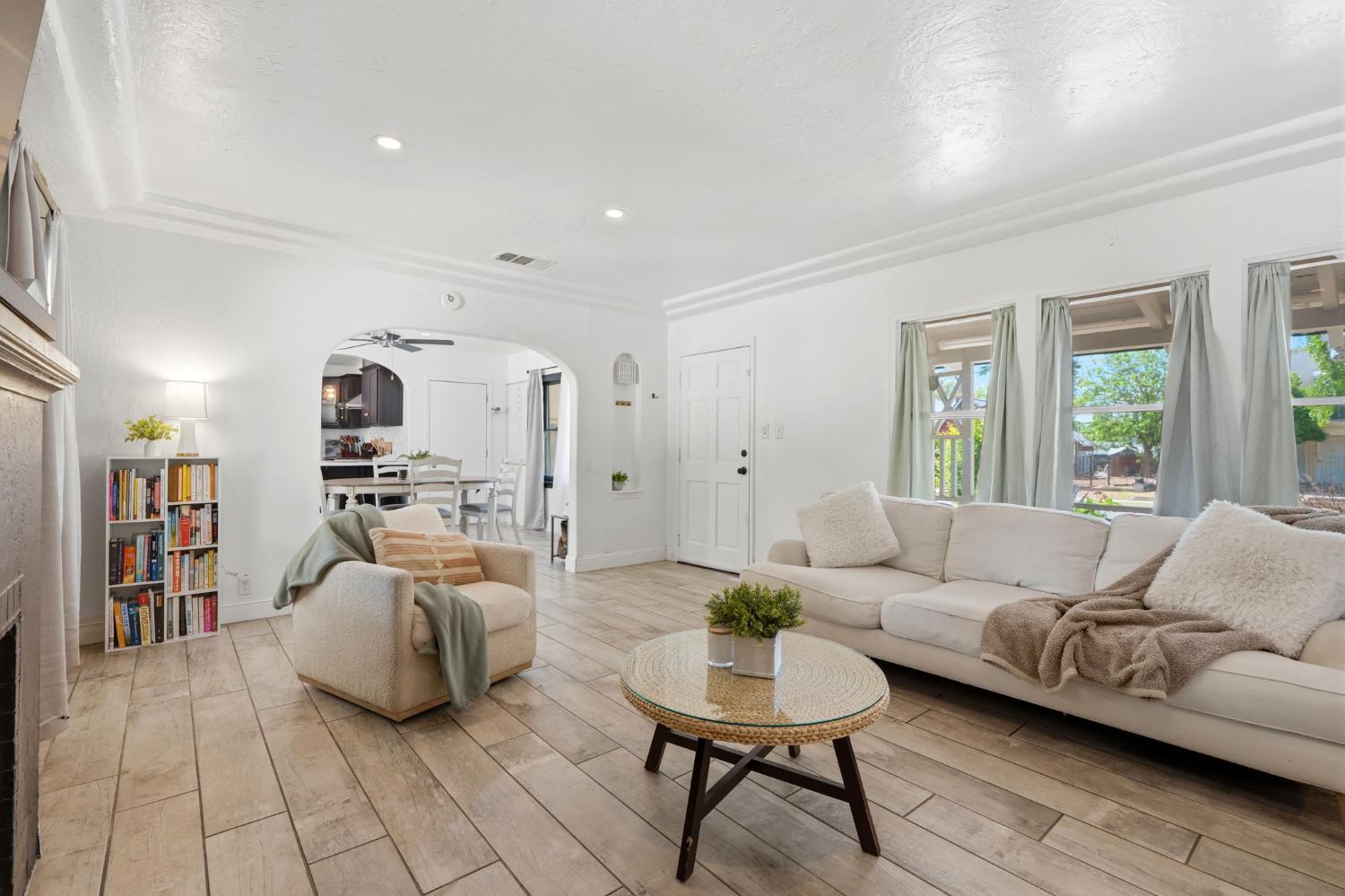 2142 N Wilson Avenue, Fresno, CA, 93704