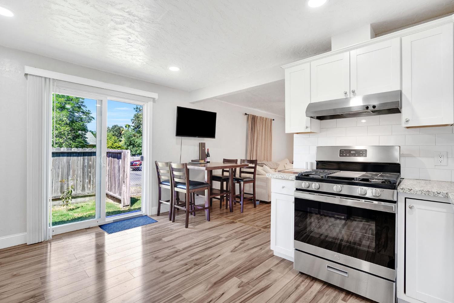 4104 E Madison Avenue, Fresno, CA, 93702
