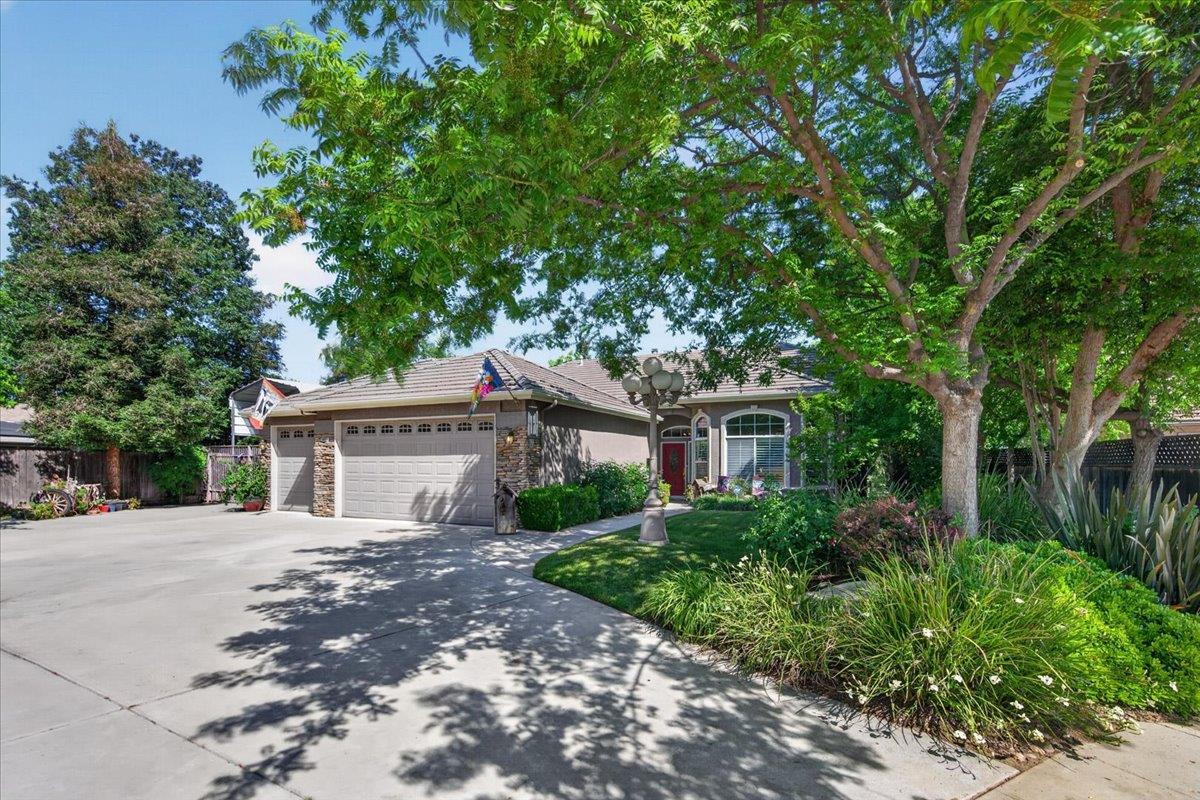 Single Family in Clovis - photo 3