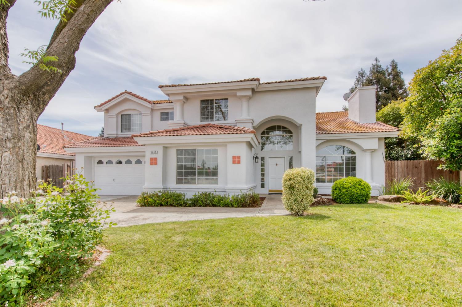 Single Family in Fresno - photo 2