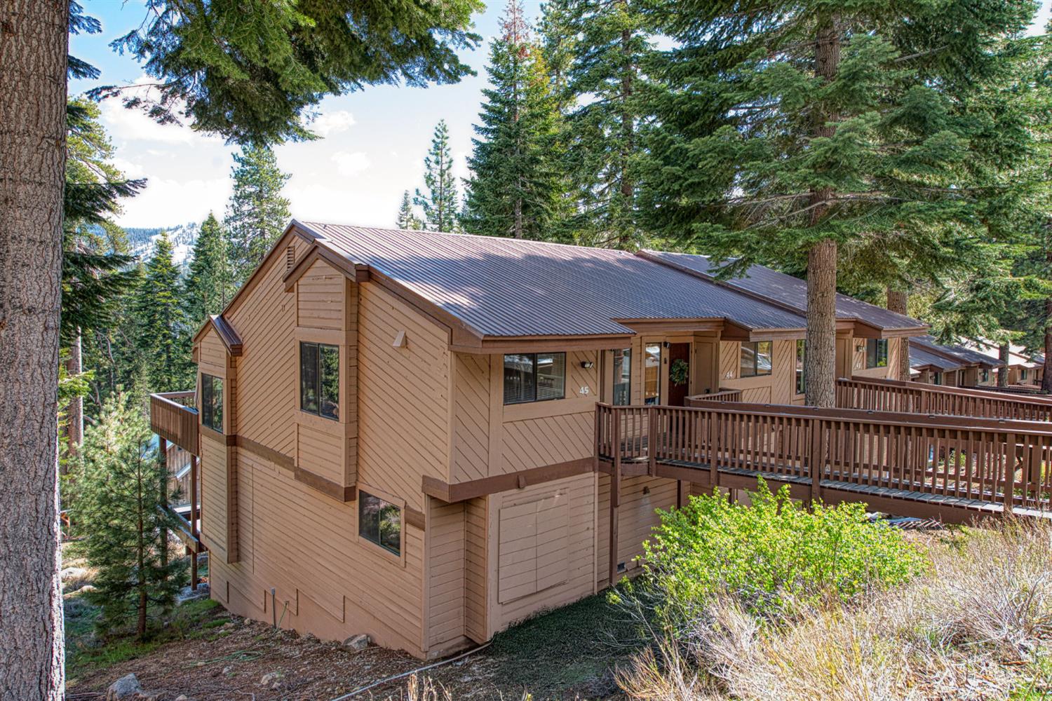 369 N Greco Lane, Clovis, CA, 93611