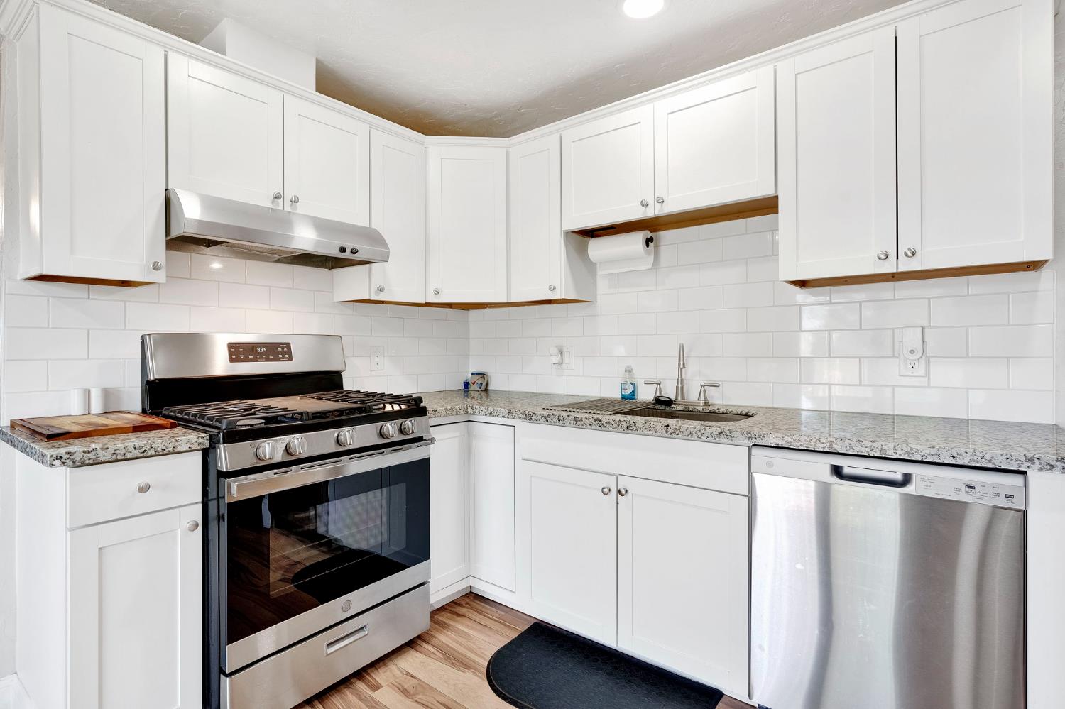 4104 E Madison Avenue, Fresno, CA, 93702