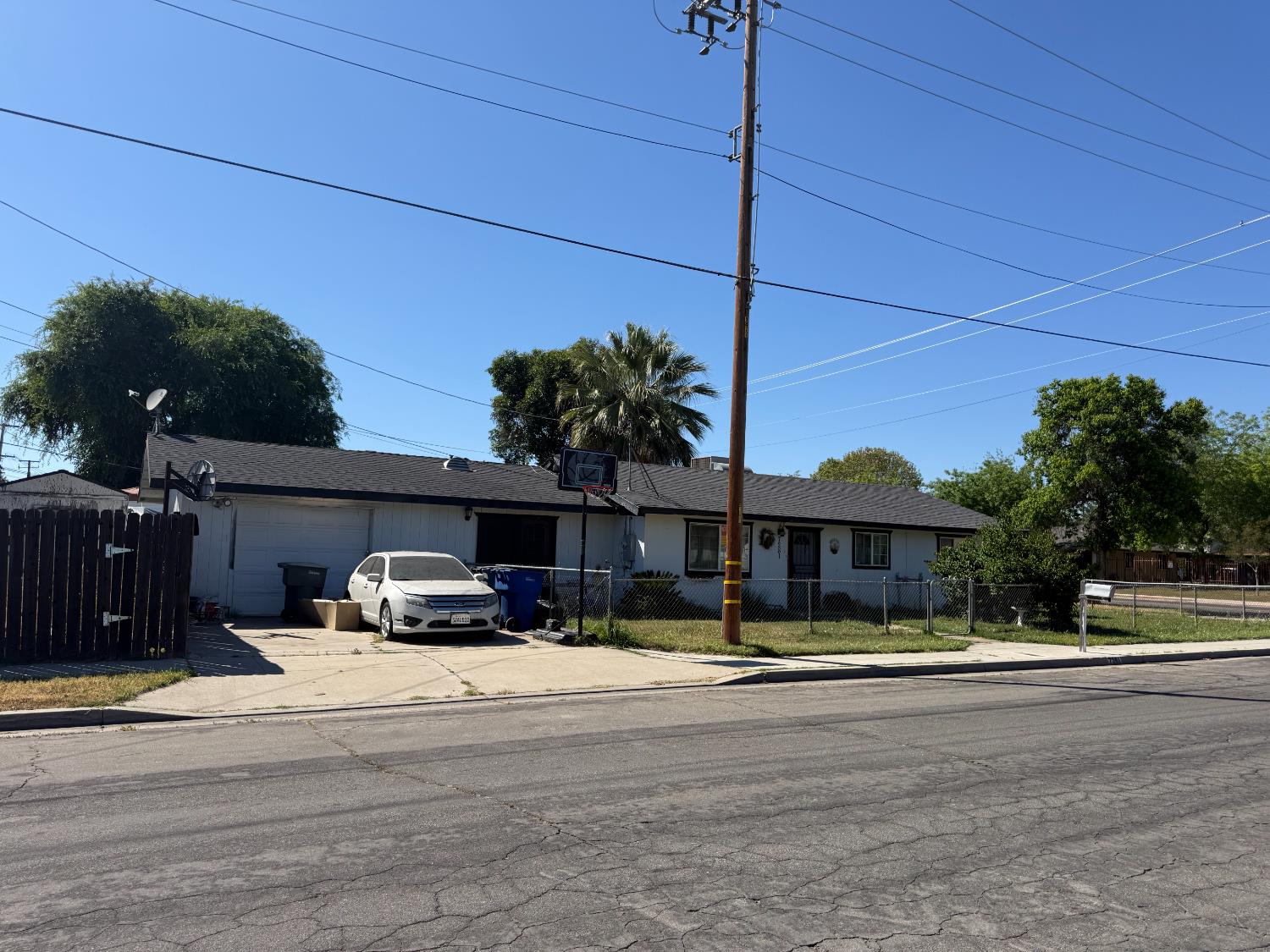 Single Family in Pinedale - main photo