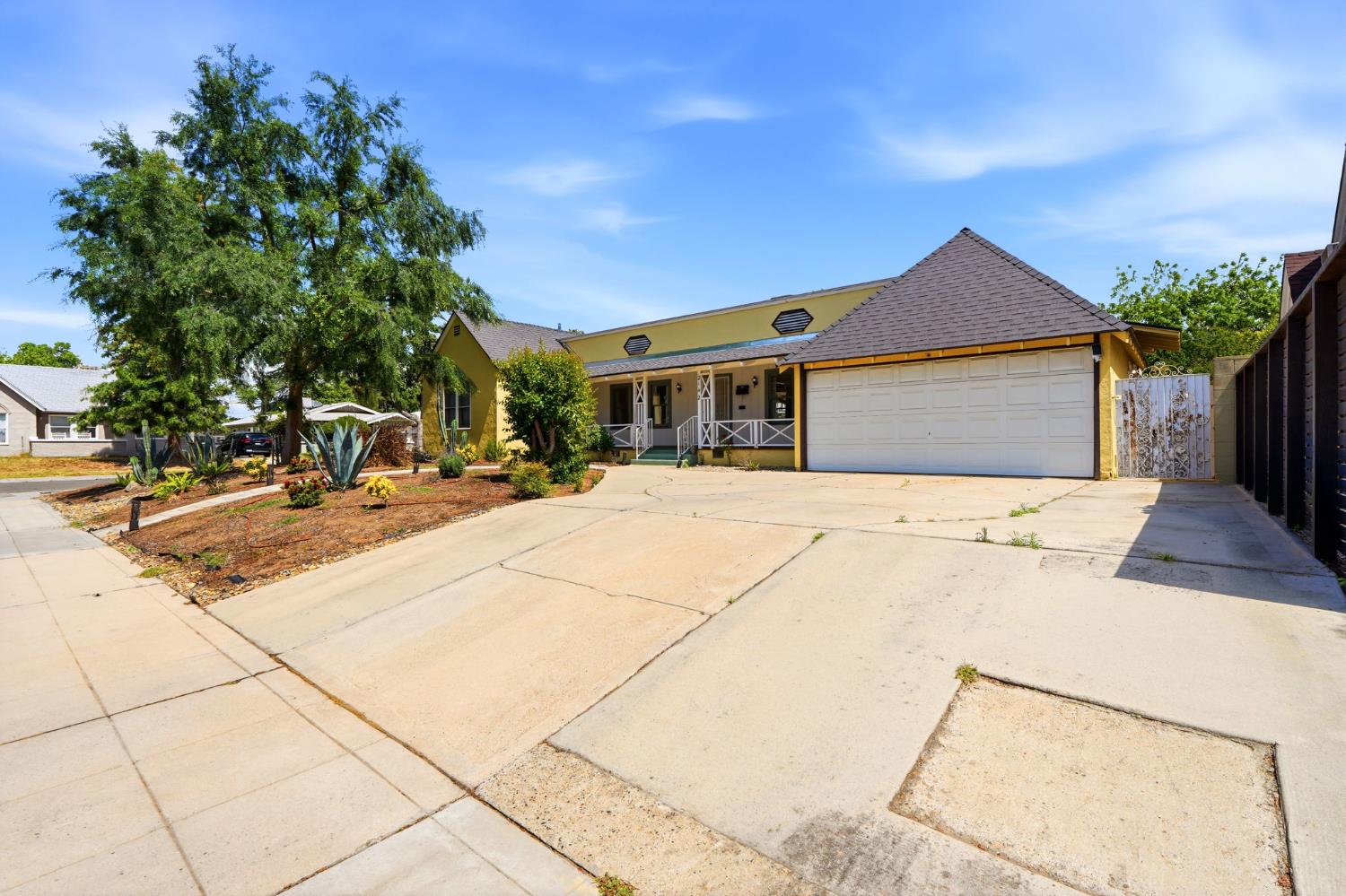 2142 N Wilson Avenue, Fresno, CA, 93704