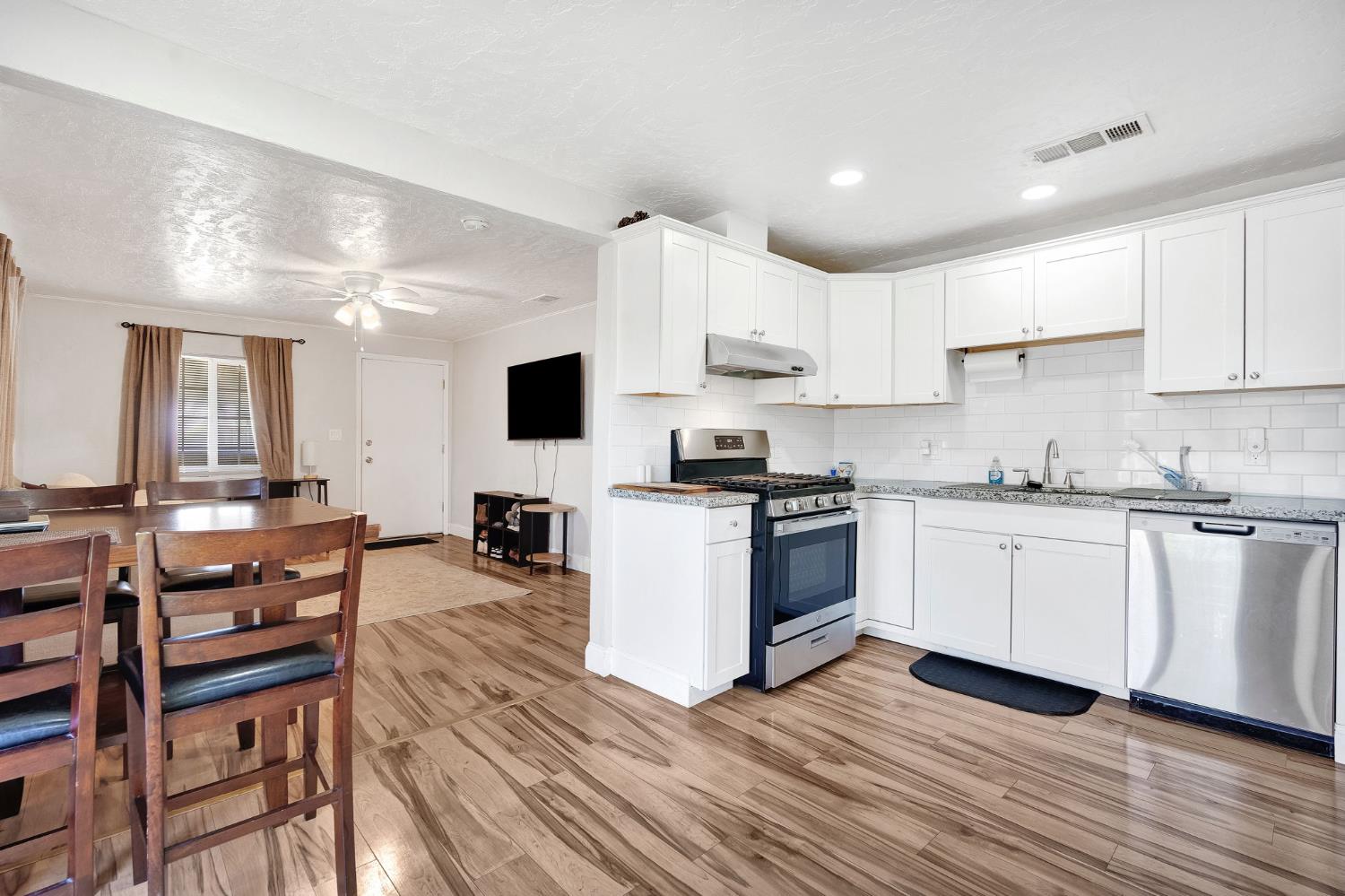 4104 E Madison Avenue, Fresno, CA, 93702