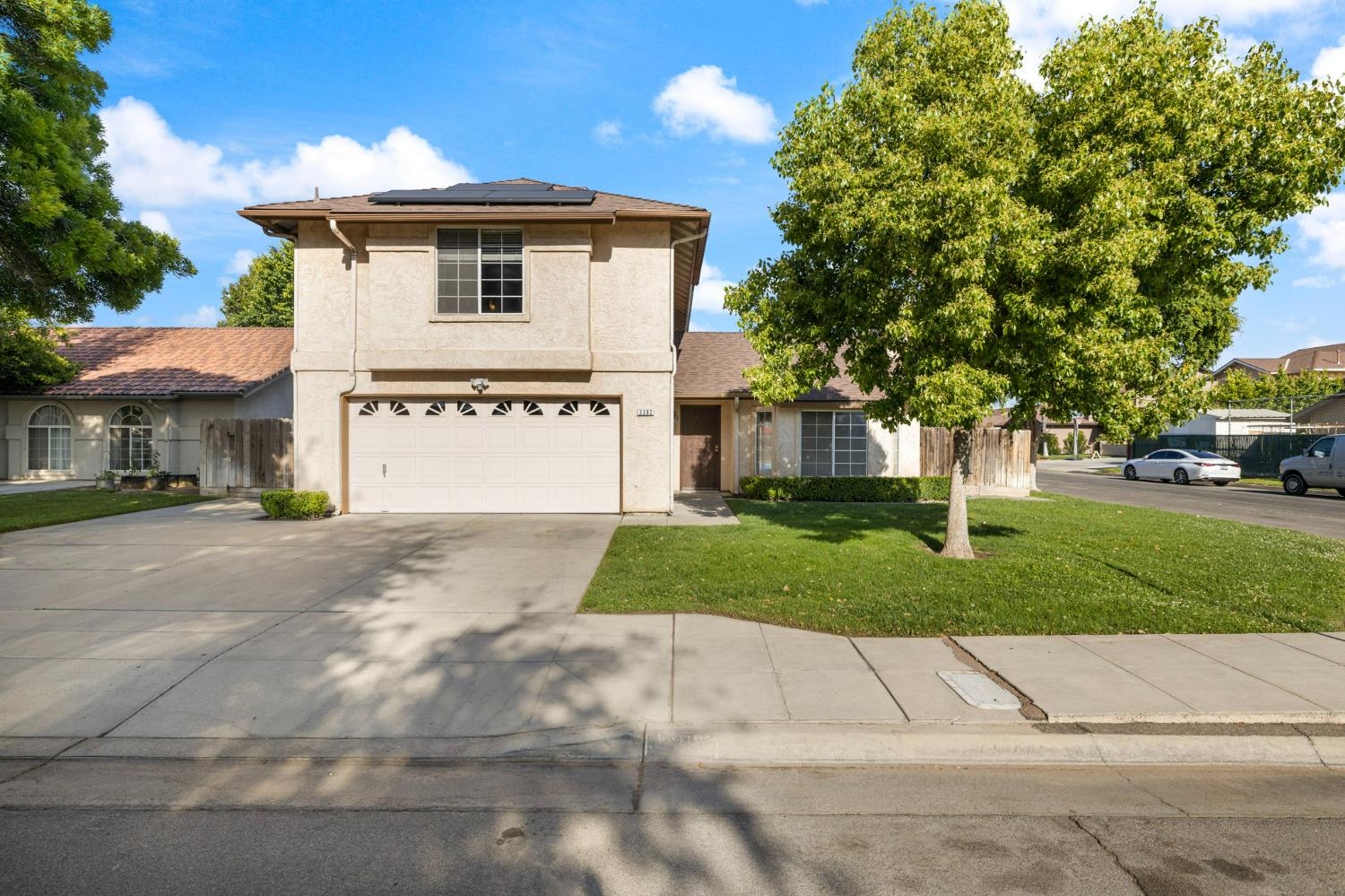 Single Family in Fresno - photo 2