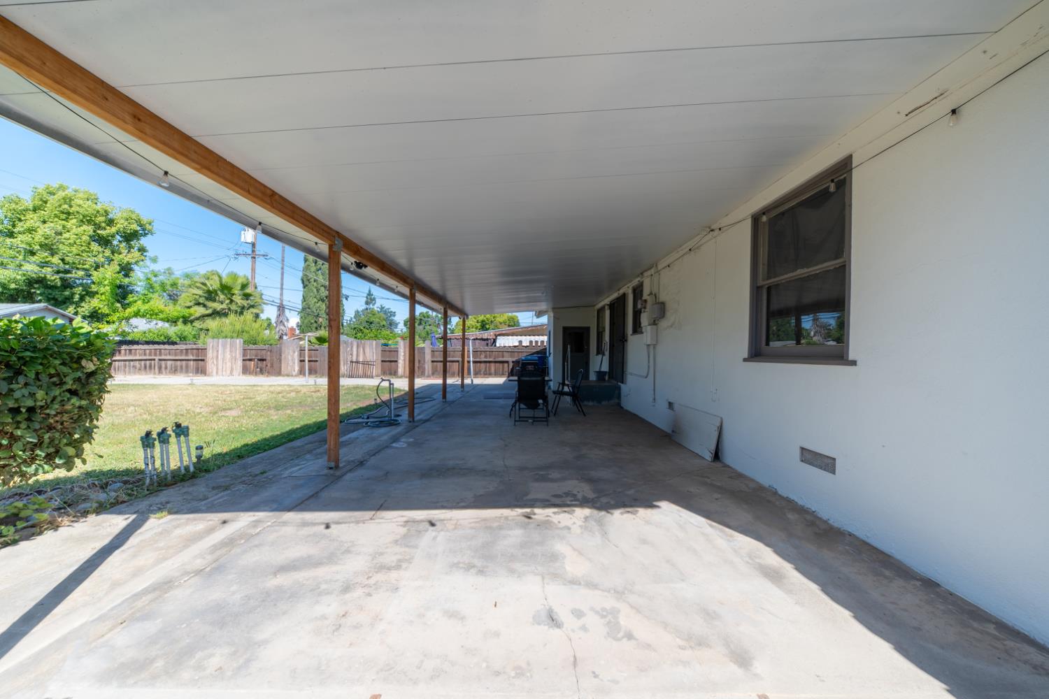 1004 W Pontiac Way, Fresno, CA, 93705