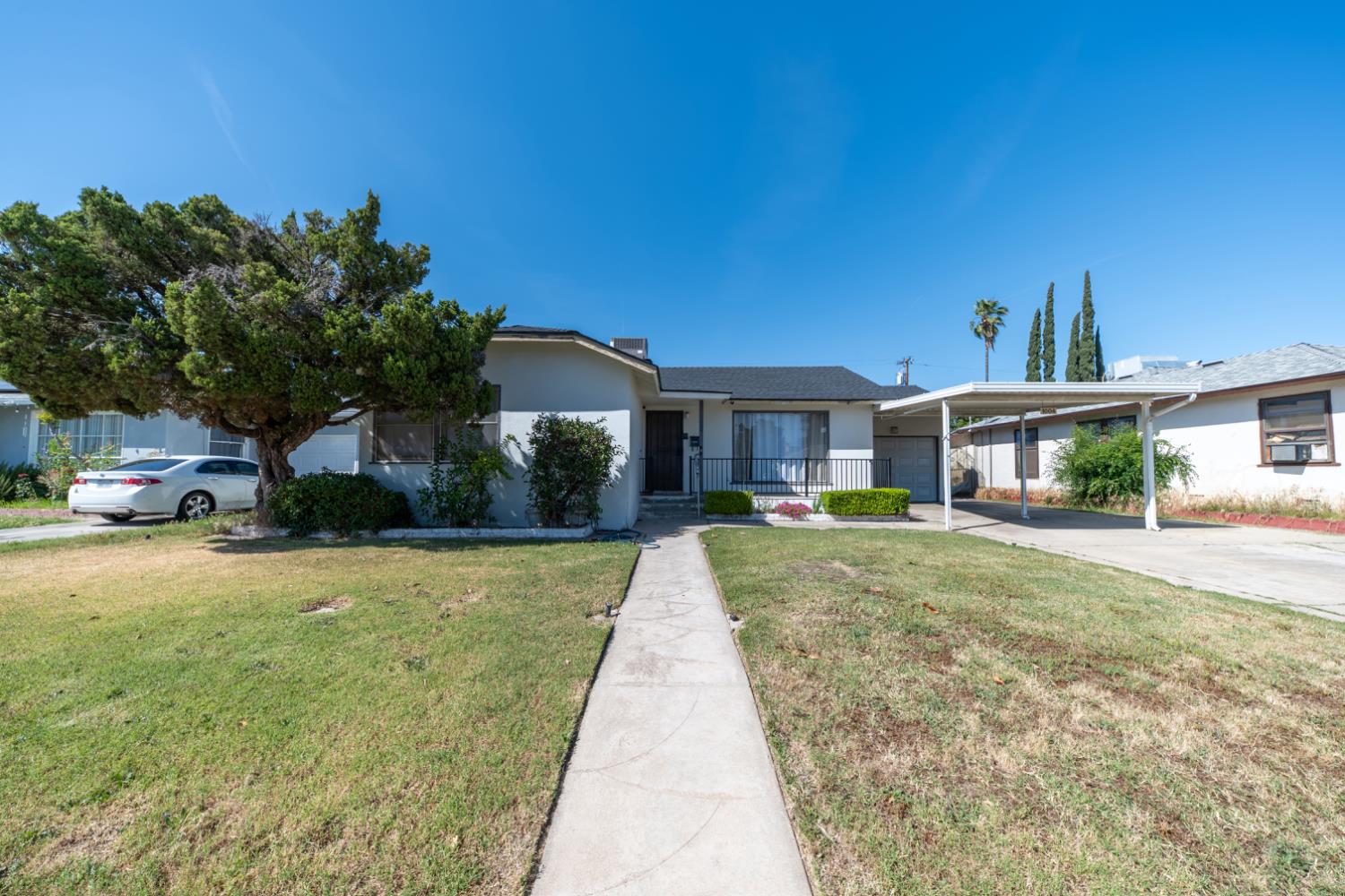 1004 W Pontiac Way, Fresno, CA, 93705