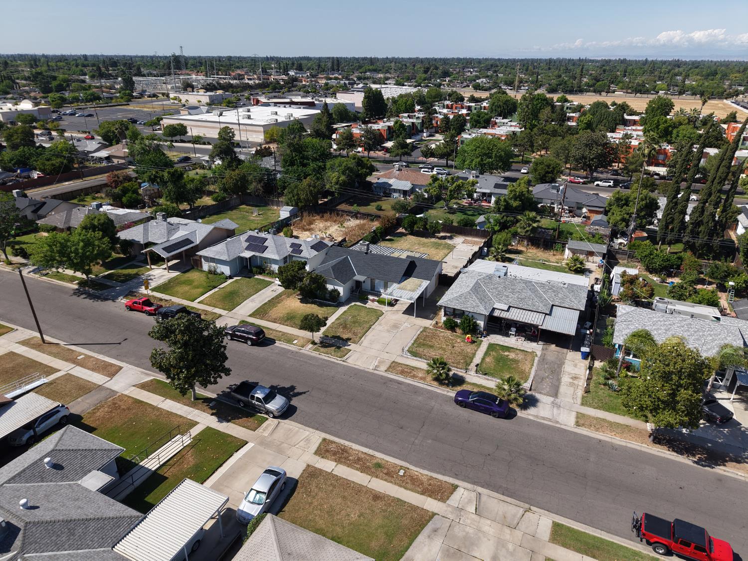 1004 W Pontiac Way, Fresno, CA, 93705