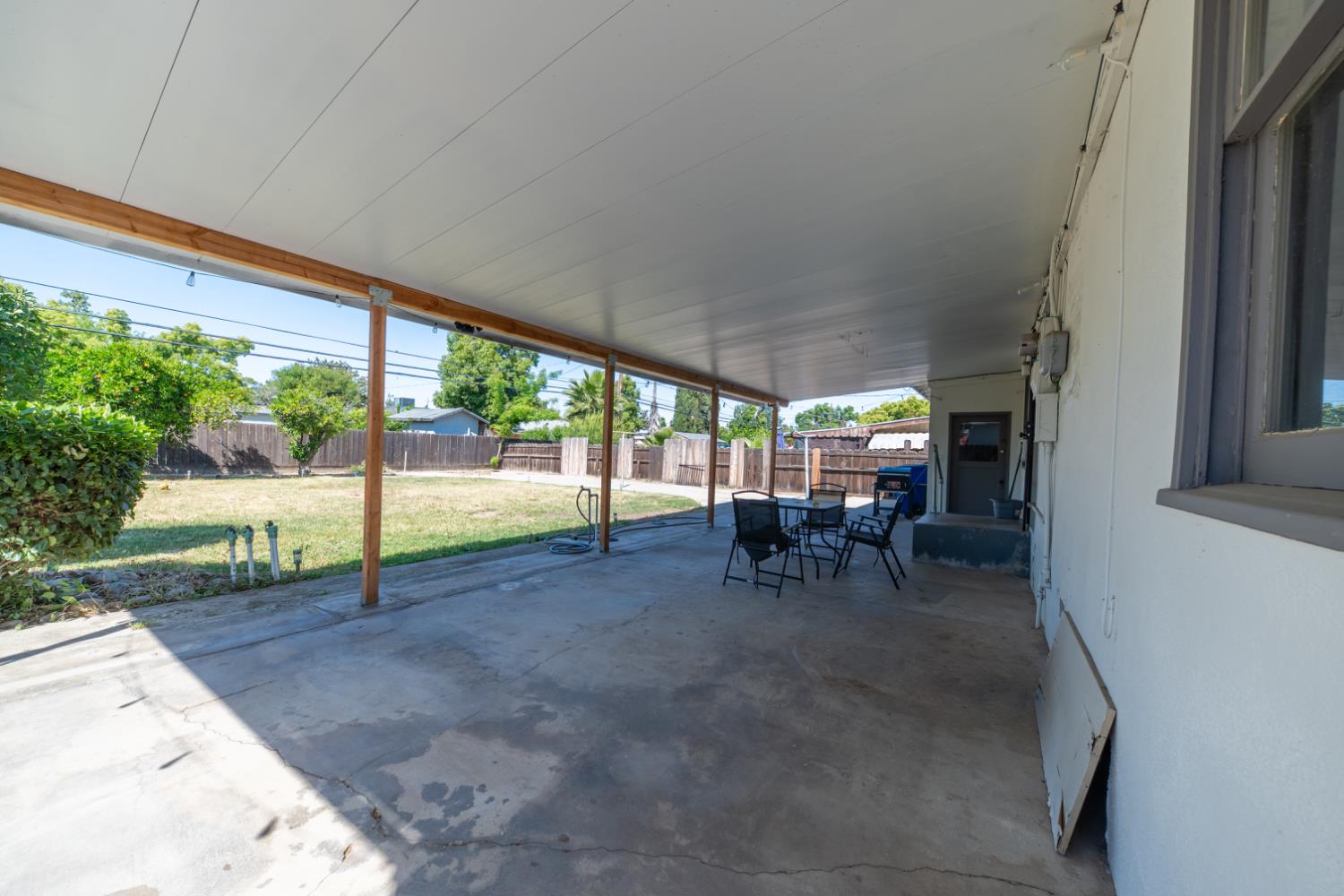 1004 W Pontiac Way, Fresno, CA, 93705