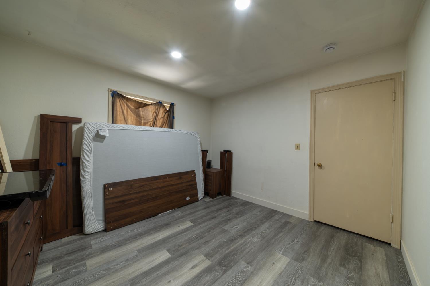 1004 W Pontiac Way, Fresno, CA, 93705