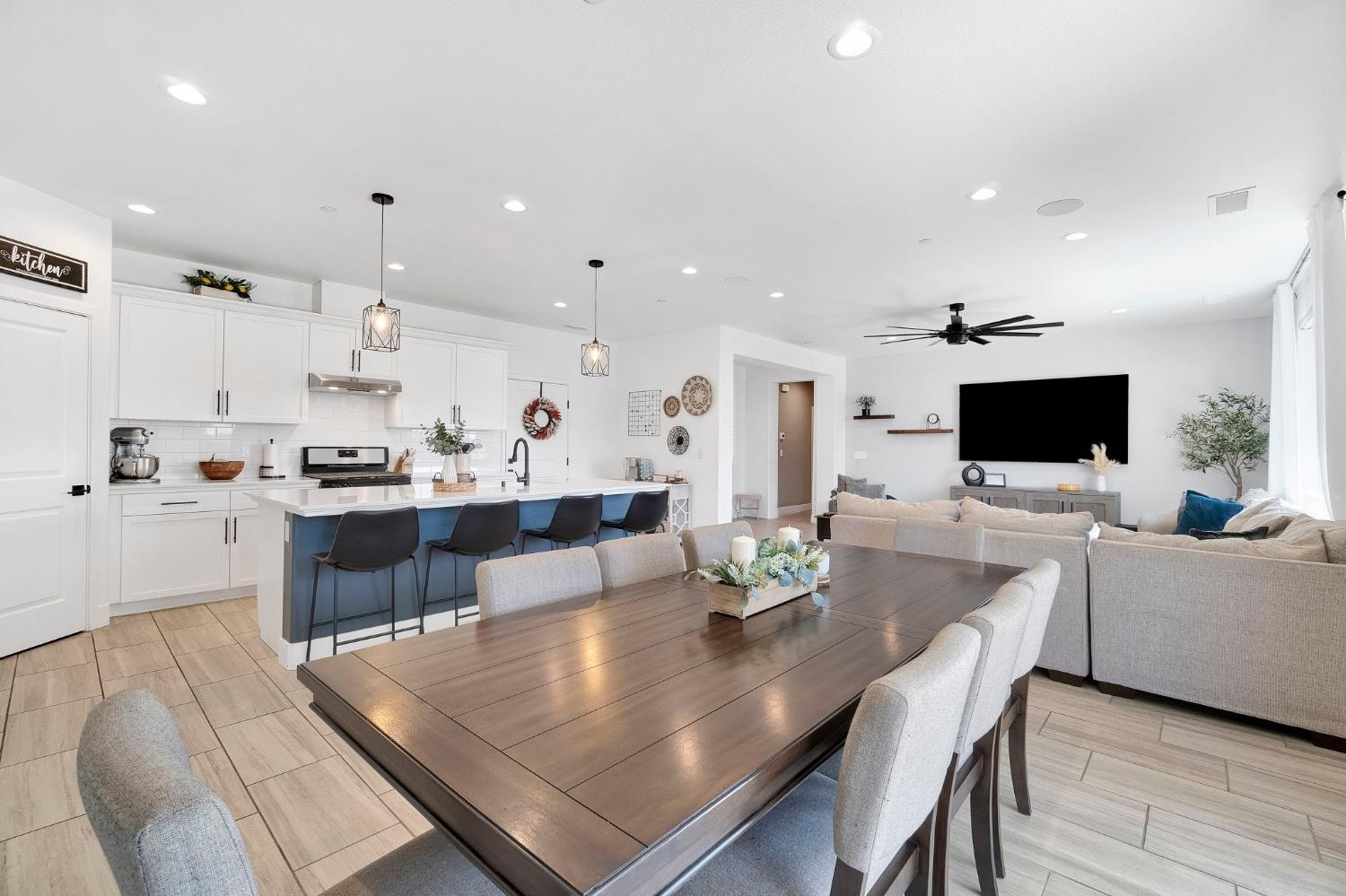 1020 Treasure Hills Drive, Madera, CA, 93636