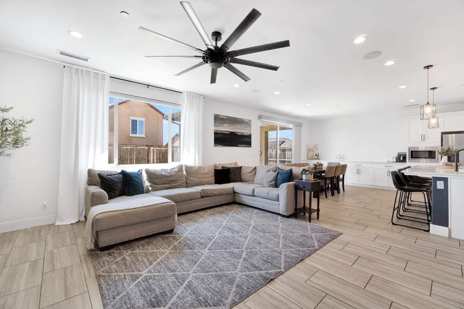 1020 Treasure Hills Drive, Madera, CA, 93636