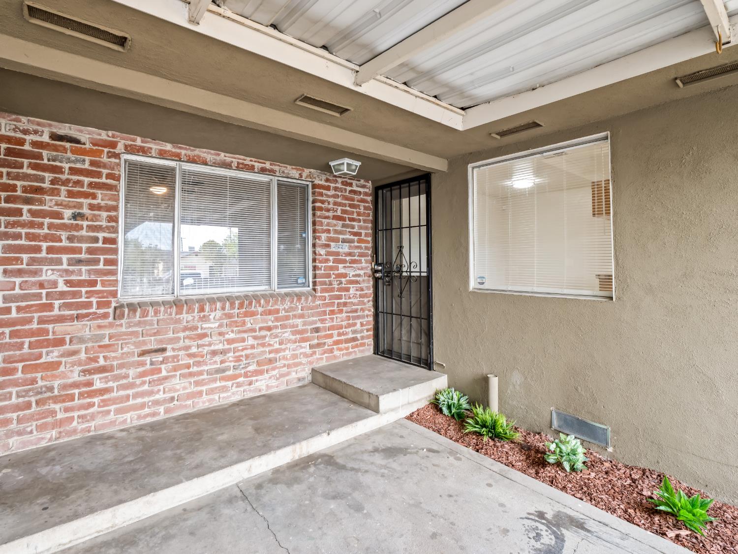4743 E Lane Avenue, Fresno, CA, 93702
