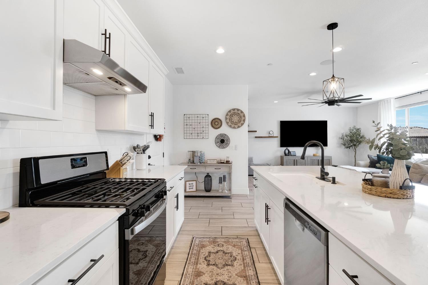 1020 Treasure Hills Drive, Madera, CA, 93636