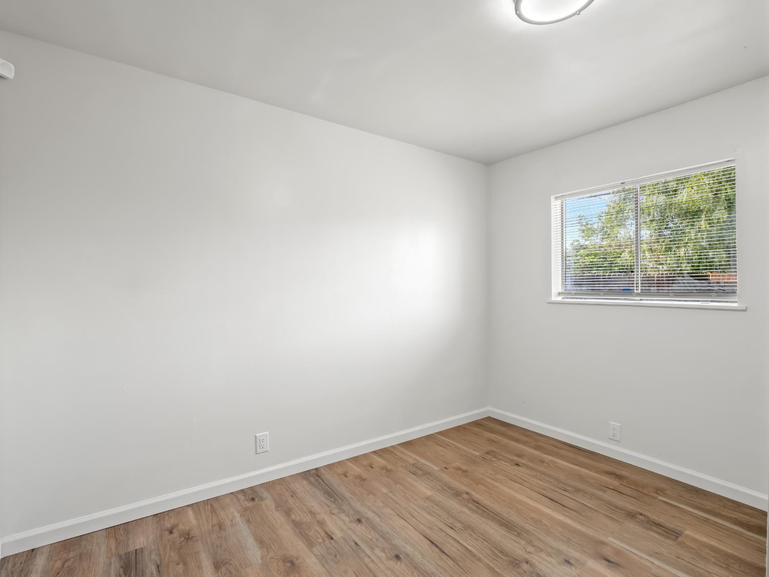 4743 E Lane Avenue, Fresno, CA, 93702