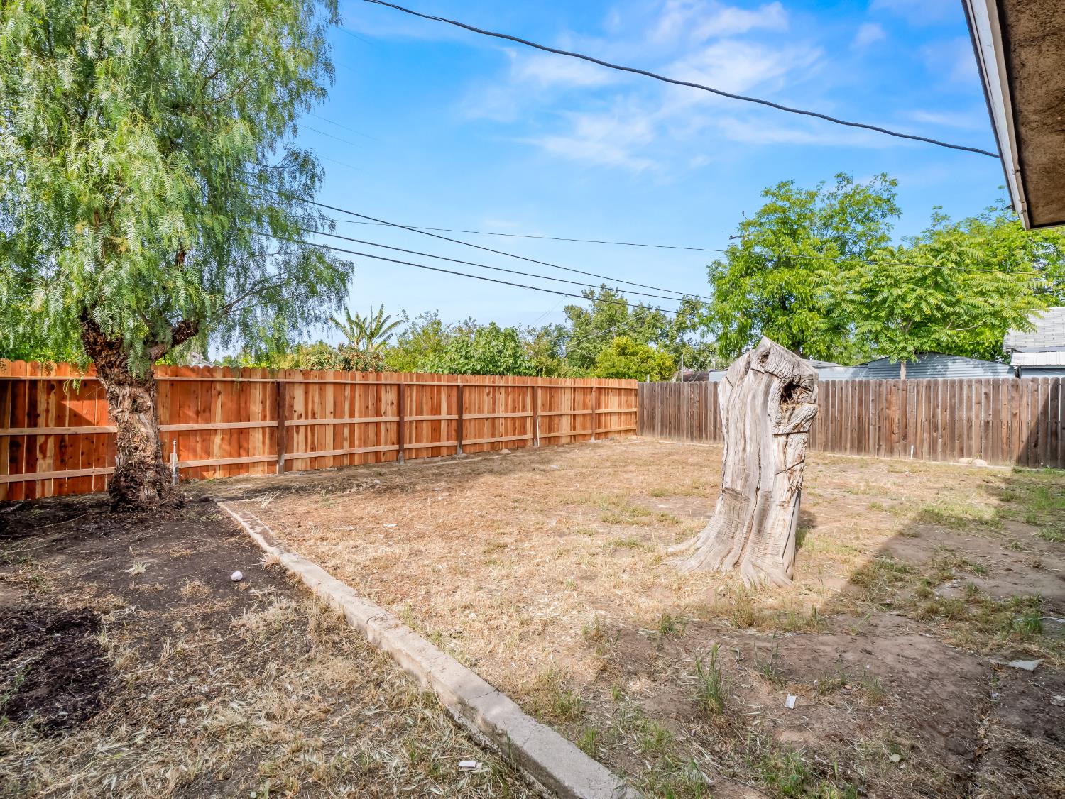 4743 E Lane Avenue, Fresno, CA, 93702