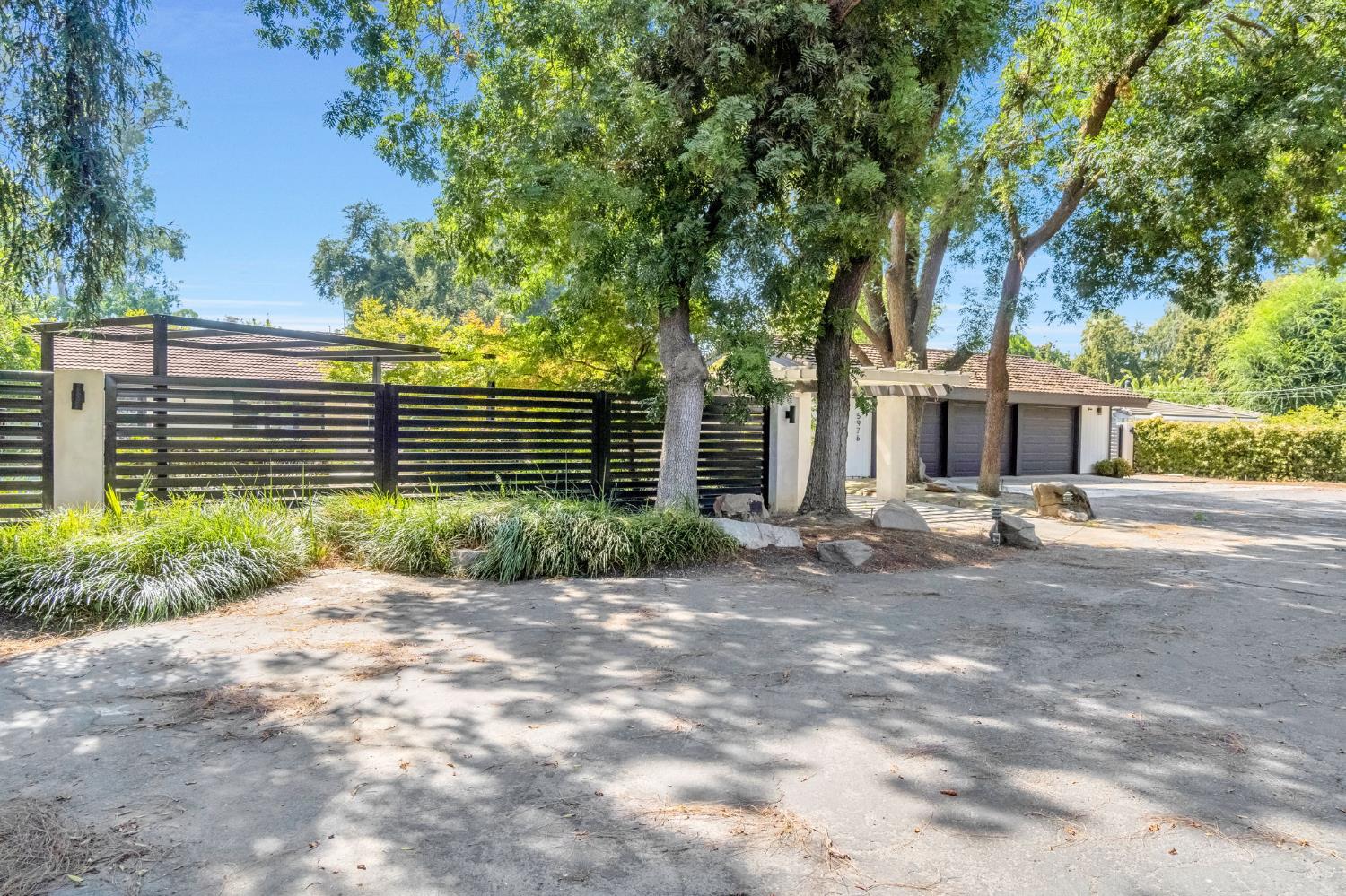 Single Family in Fresno - photo 3