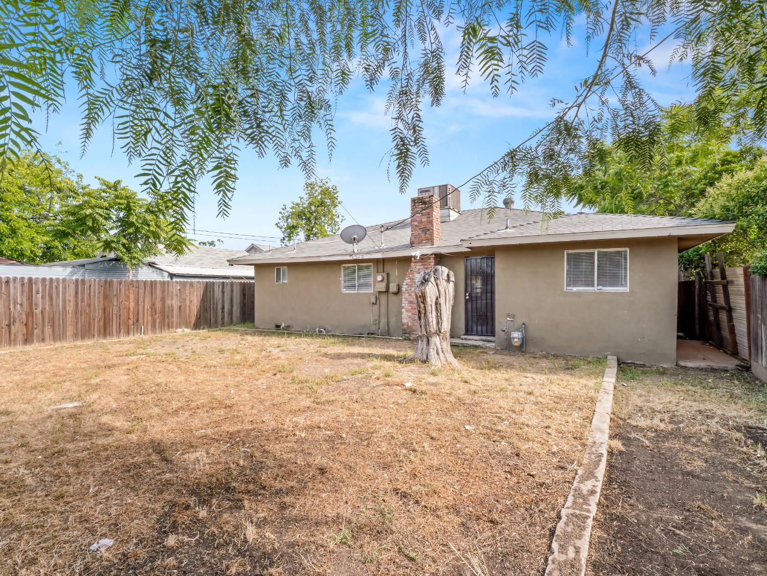 4743 E Lane Avenue, Fresno, CA, 93702