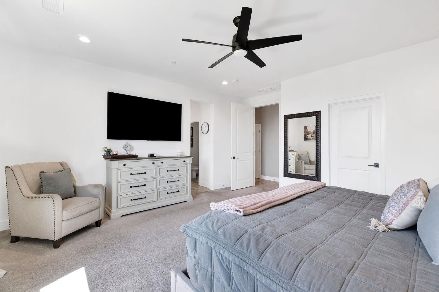 1020 Treasure Hills Drive, Madera, CA, 93636