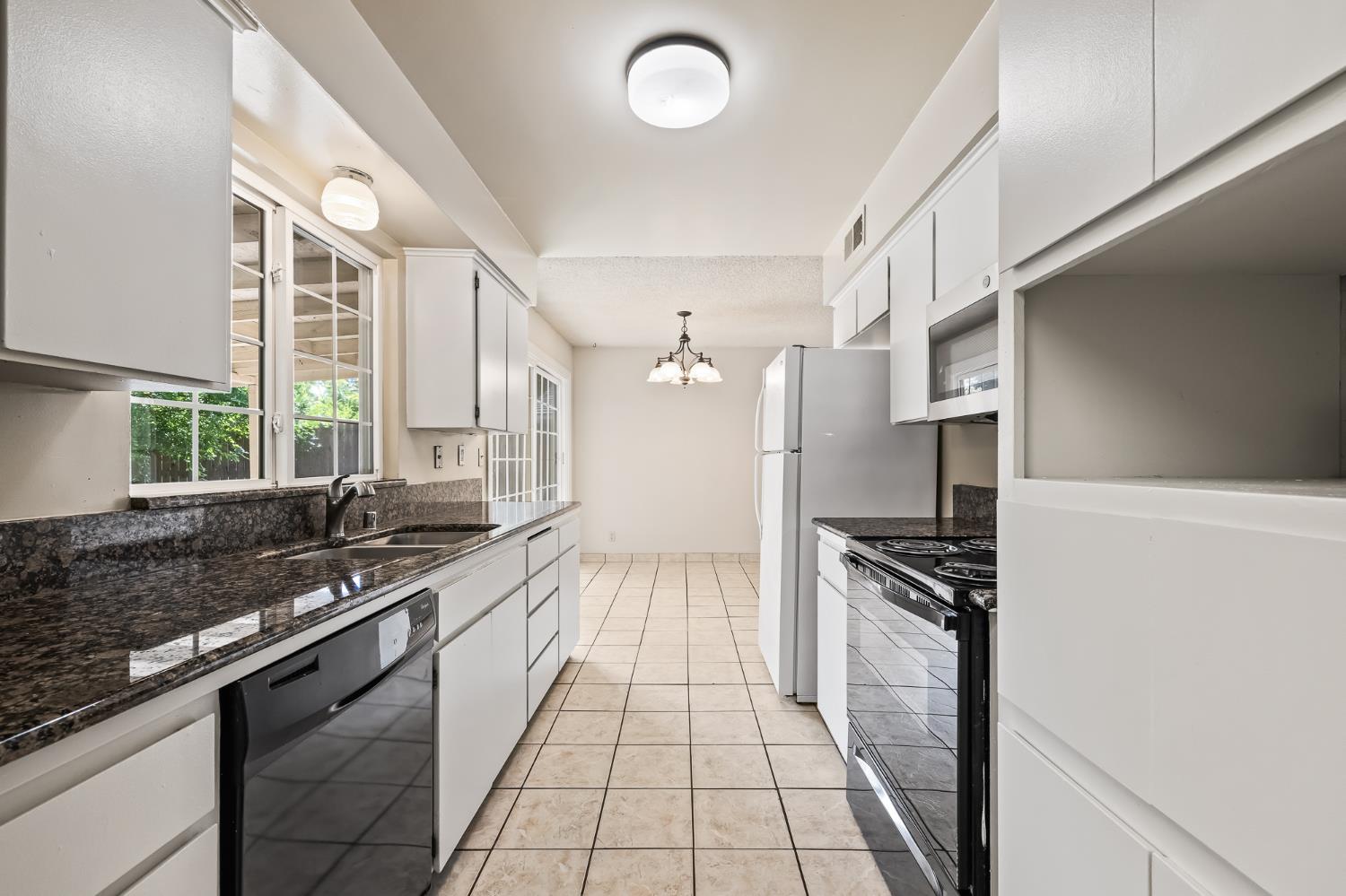 3443 W Oswego Avenue, Fresno, CA, 93711