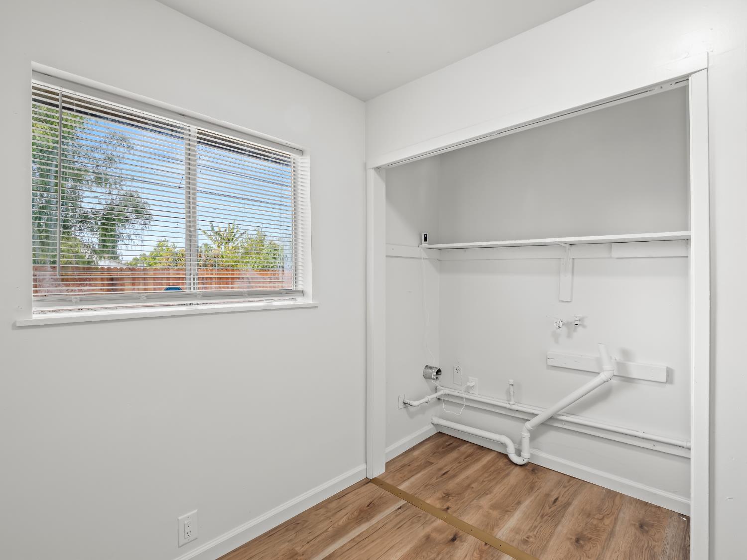 4743 E Lane Avenue, Fresno, CA, 93702