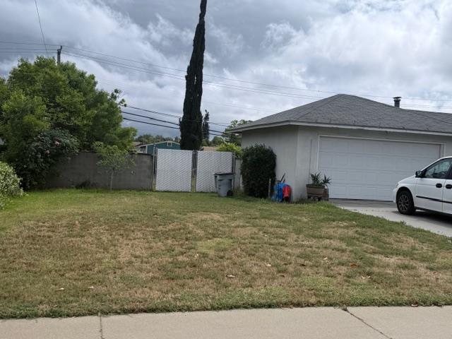 Single Family in Fresno - photo 2
